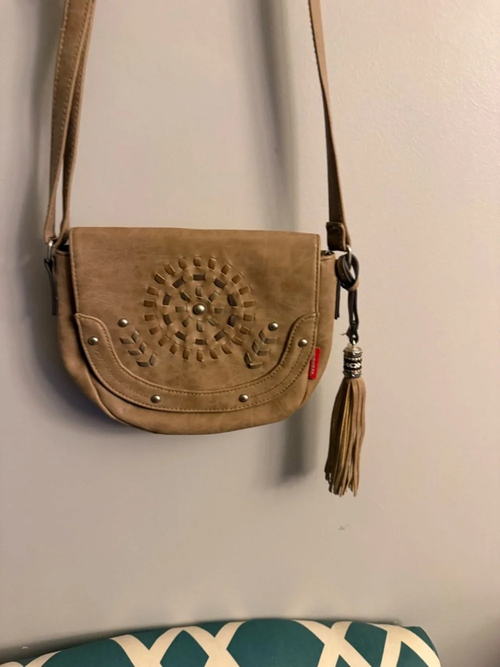 Unionbay Boho Crossbody Bag Tan Faux Leather Tassel Purse - Picture 3 of 10